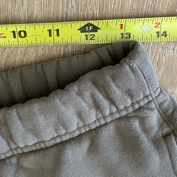 Fear of God Essentials Sweat Shorts Brown Logo Streetwear Gym Mens XS 28" x 6" - Picture 7 of 7